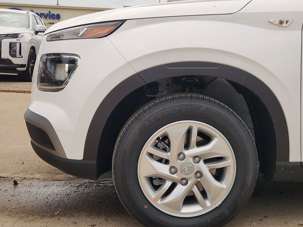 New 2026 Hyundai Venue SE FWD image 8