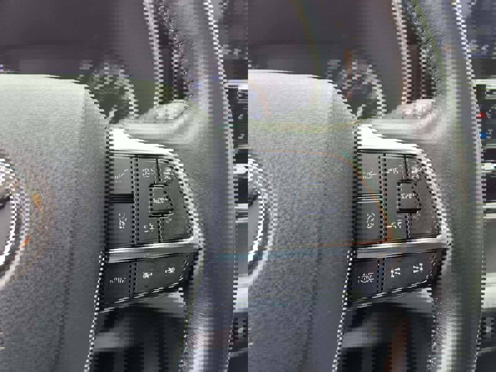 Used 2021 Toyota Highlander Limited image 27