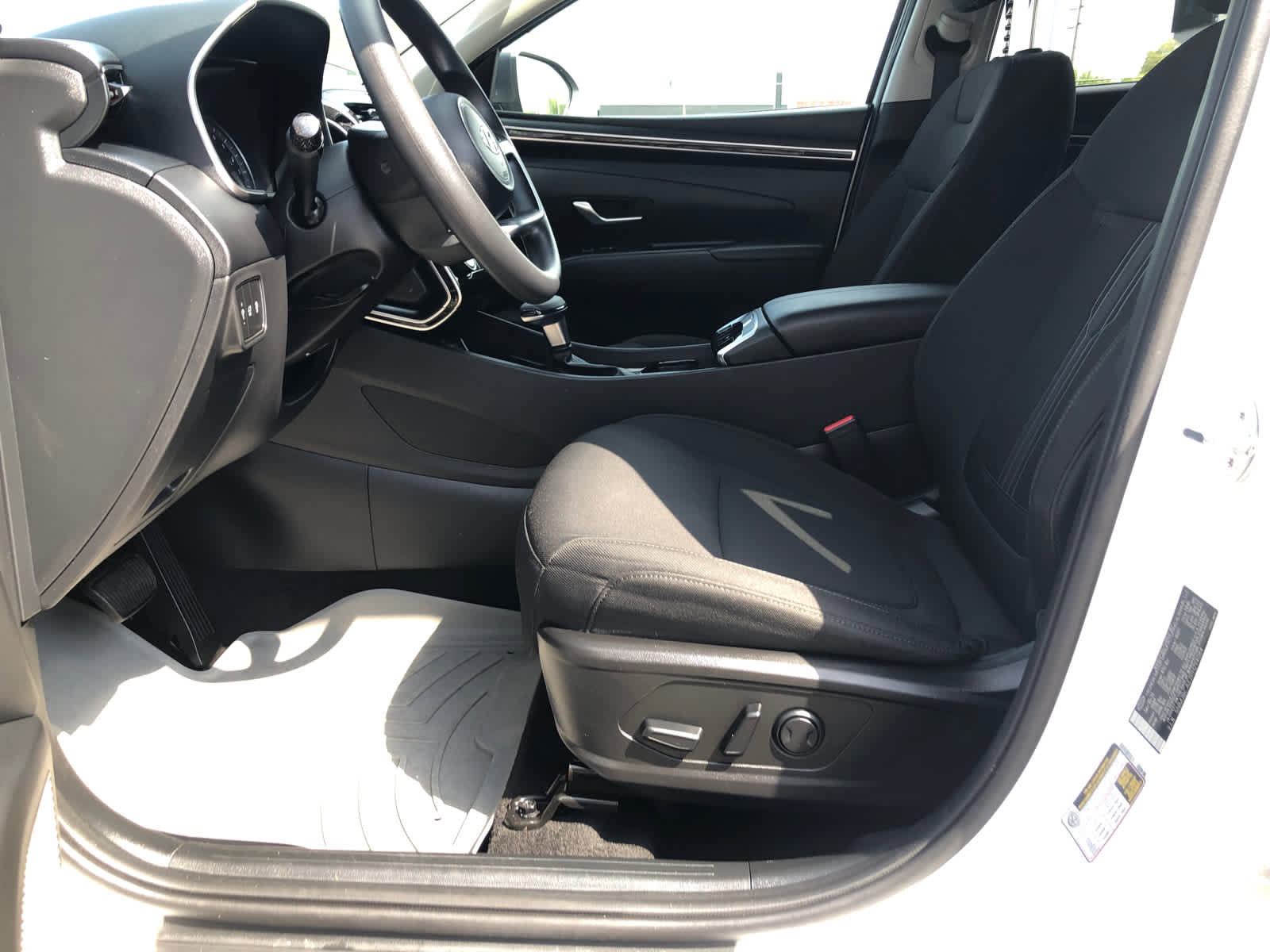 Certified 2023 Hyundai Tucson SEL AWD/4WD image 18