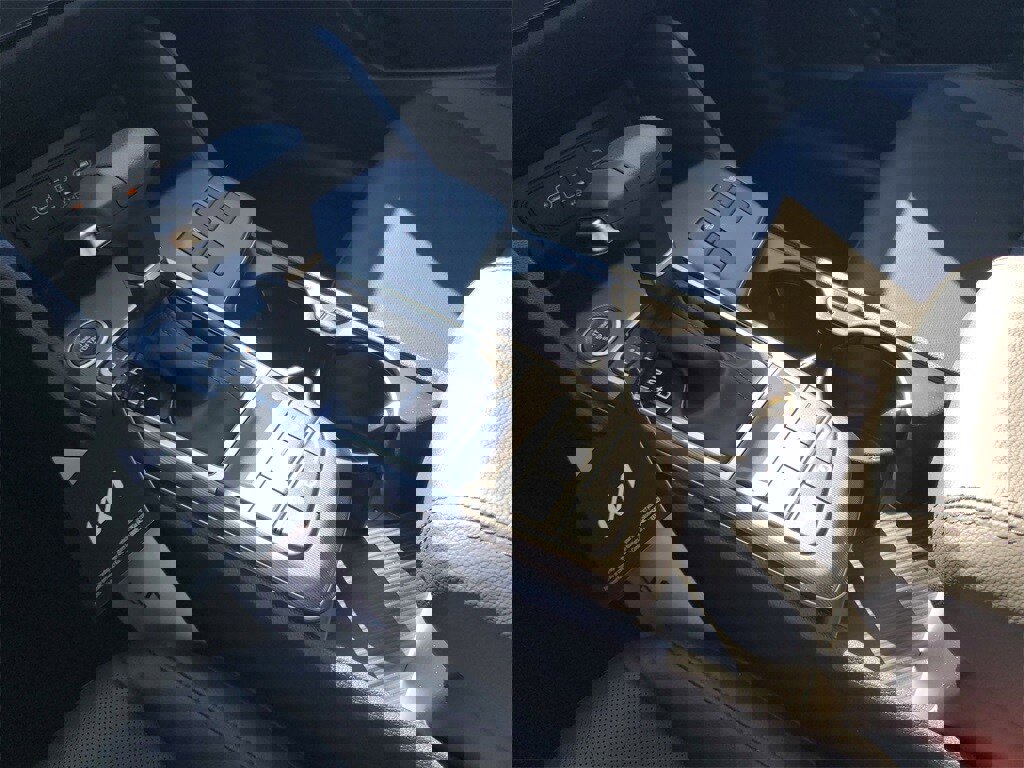 New 2026 Kia Sportage EX image 18