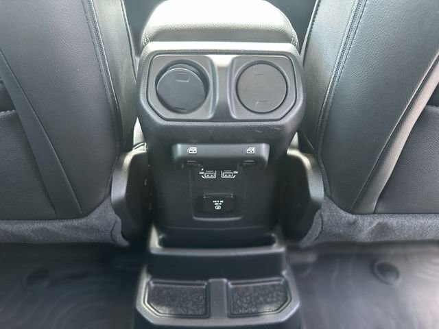 Used 2022 Jeep Wrangler Unlimited Sahara AWD/4WD image 24