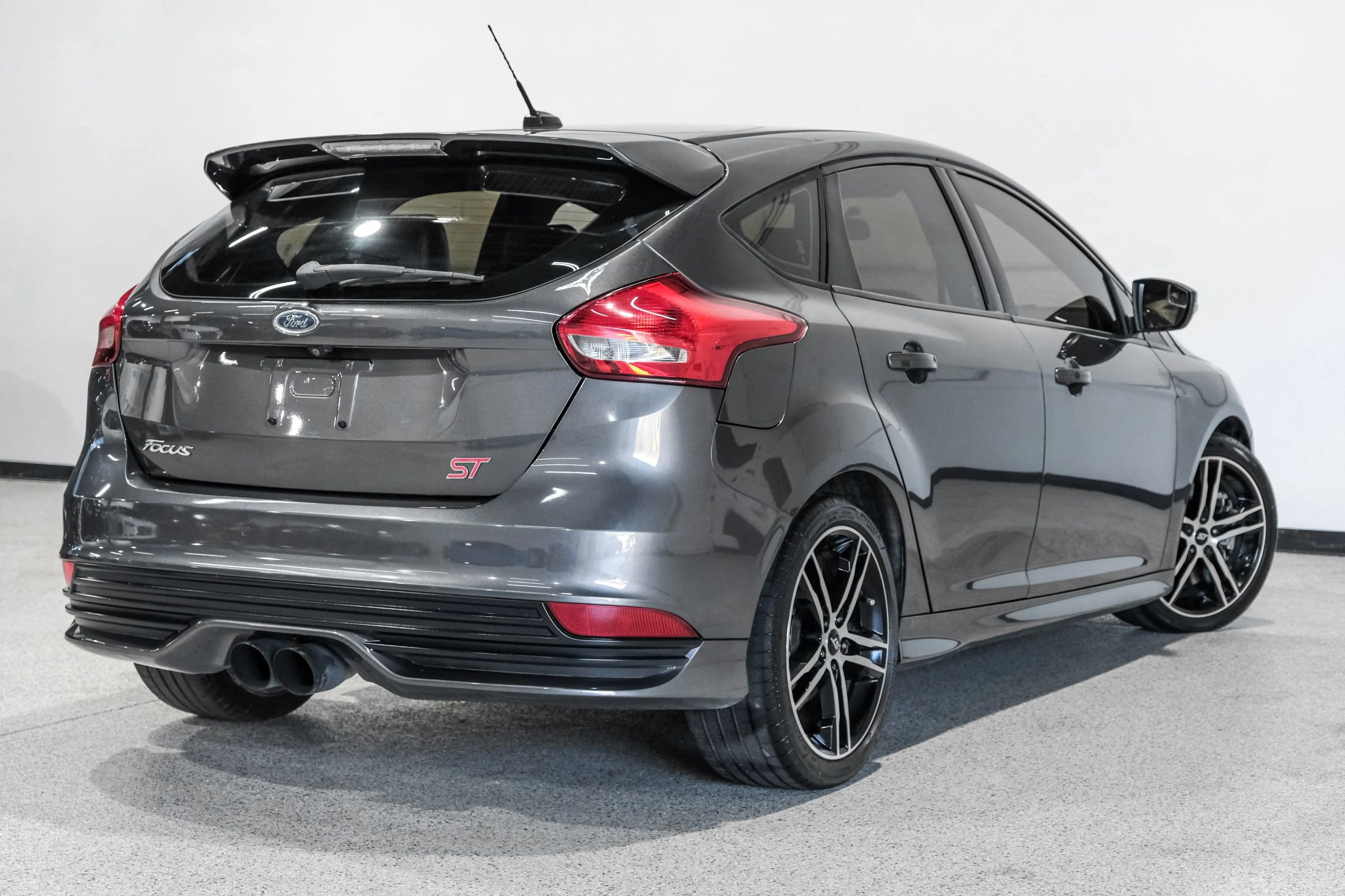 Used 2015 Ford Focus ST w/ Equipment Group 401A image 6