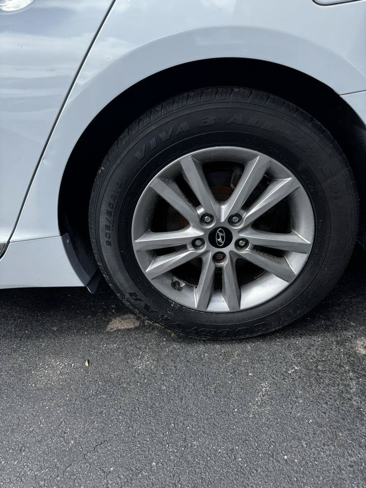 Used 2015 Hyundai Sonata SE FWD image 3