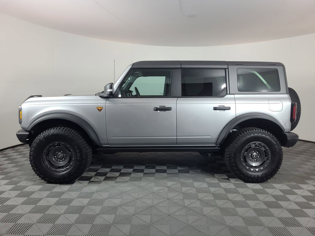Used 2024 Ford Bronco Badlands image 6