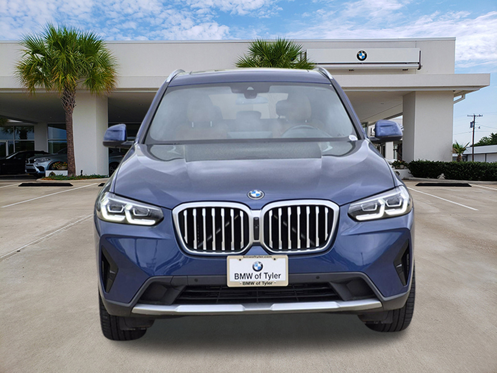 Certified 2023 BMW X3 xDrive30i w/ Premium Package image 2