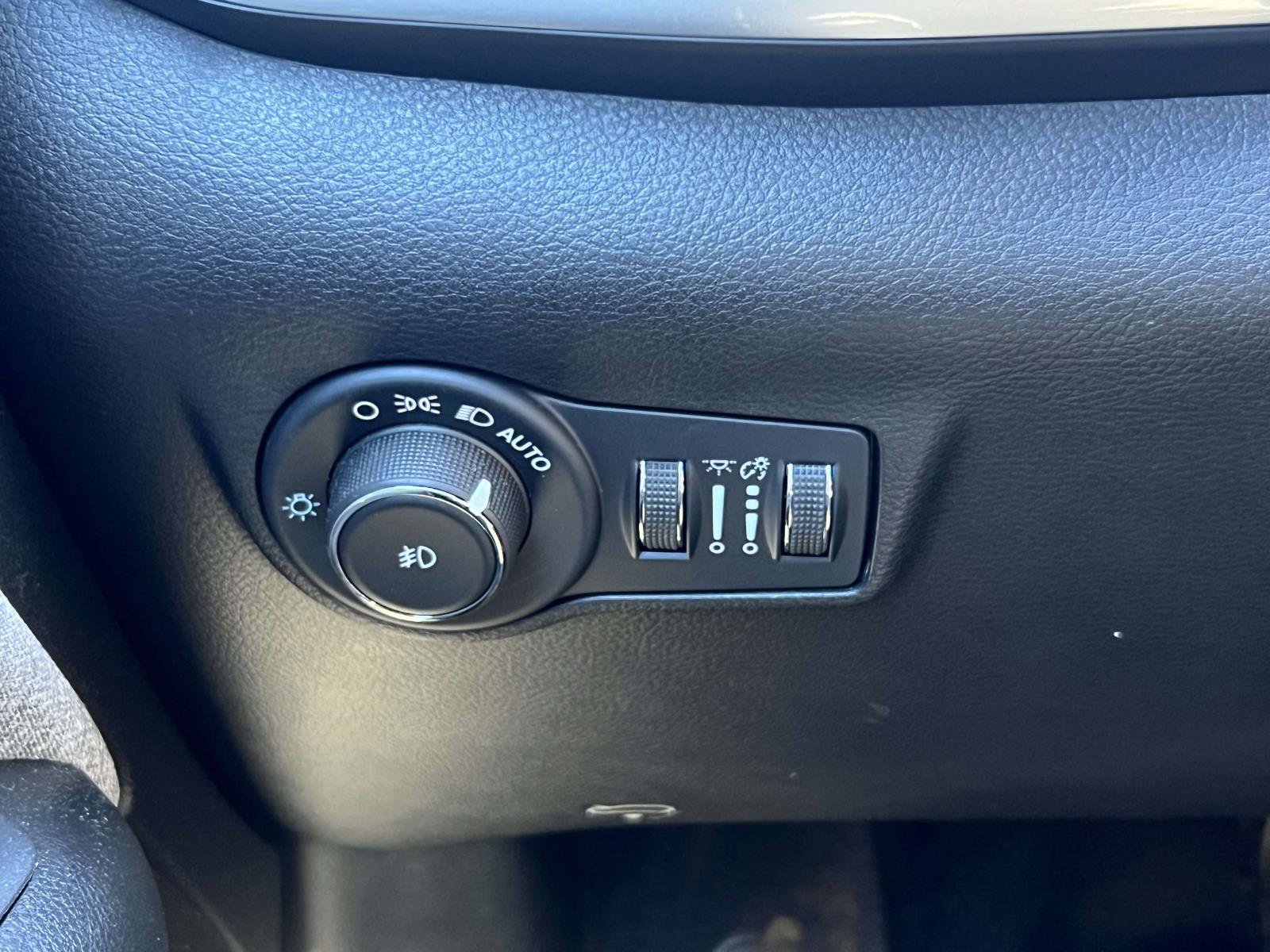 Used 2022 Jeep Compass Latitude AWD/4WD image 24