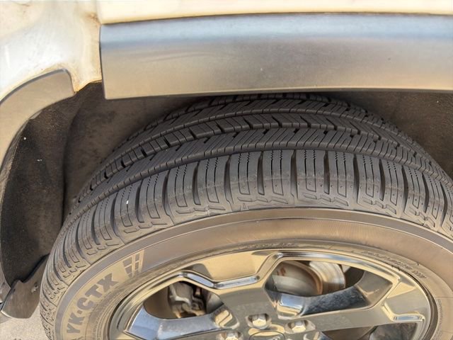 Used 2019 Jeep Grand Cherokee Laredo AWD/4WD image 7