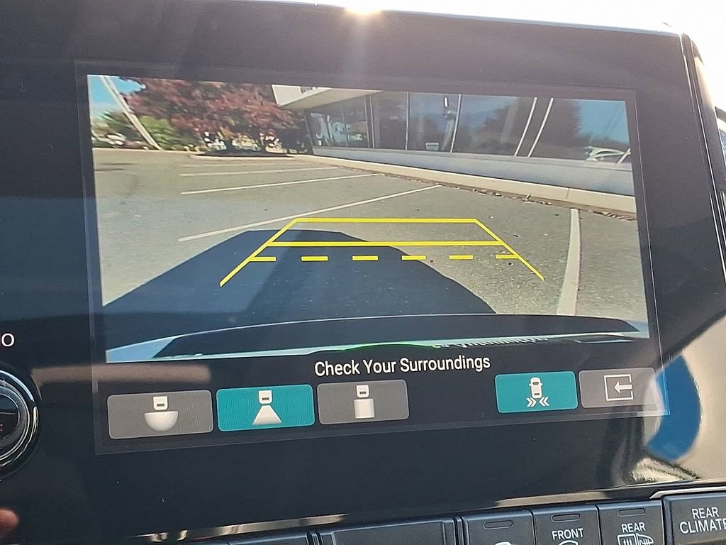 Used 2023 Honda Odyssey Elite image 4