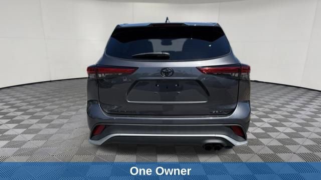 Used 2021 Toyota Highlander XSE AWD/4WD image 3