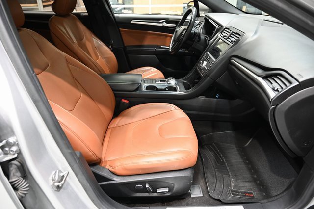 Used 2019 Ford Fusion Titanium image 10