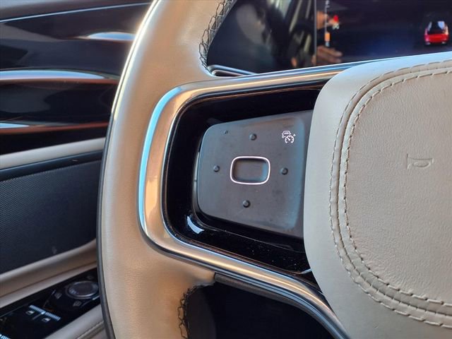 Certified 2024 Lincoln Nautilus Premier image 11