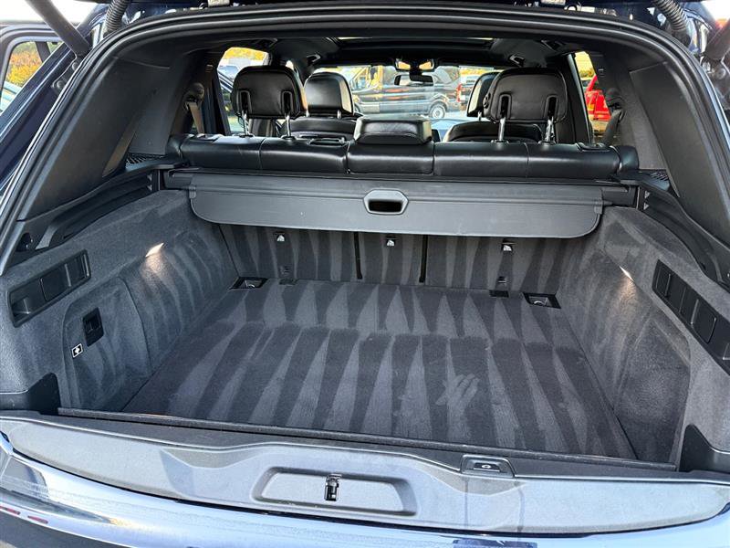 Used 2019 BMW X5 xDrive50i w/ M Sport Package image 19