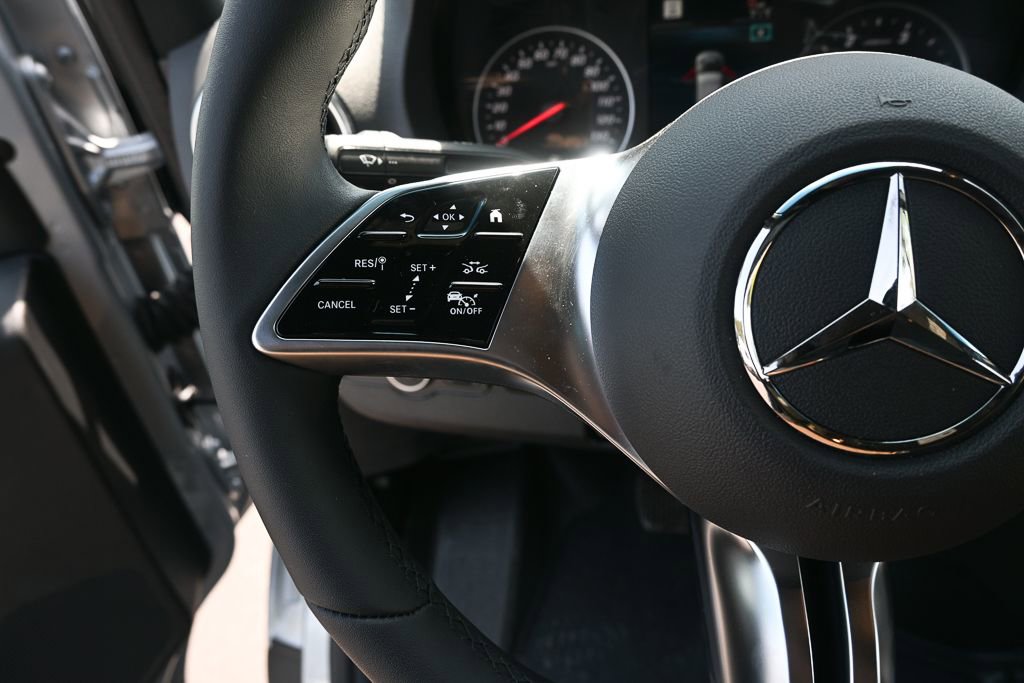 Used 2025 Mercedes-Benz Sprinter 2500 image 10