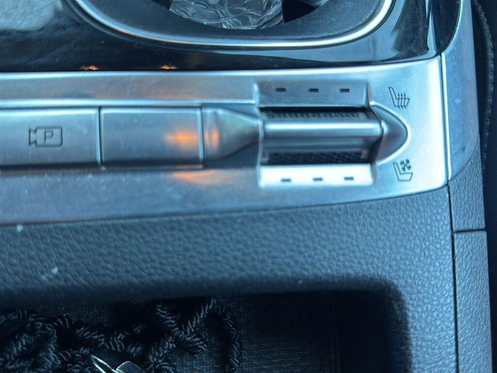 Used 2024 Kia Carnival SX FWD image 36