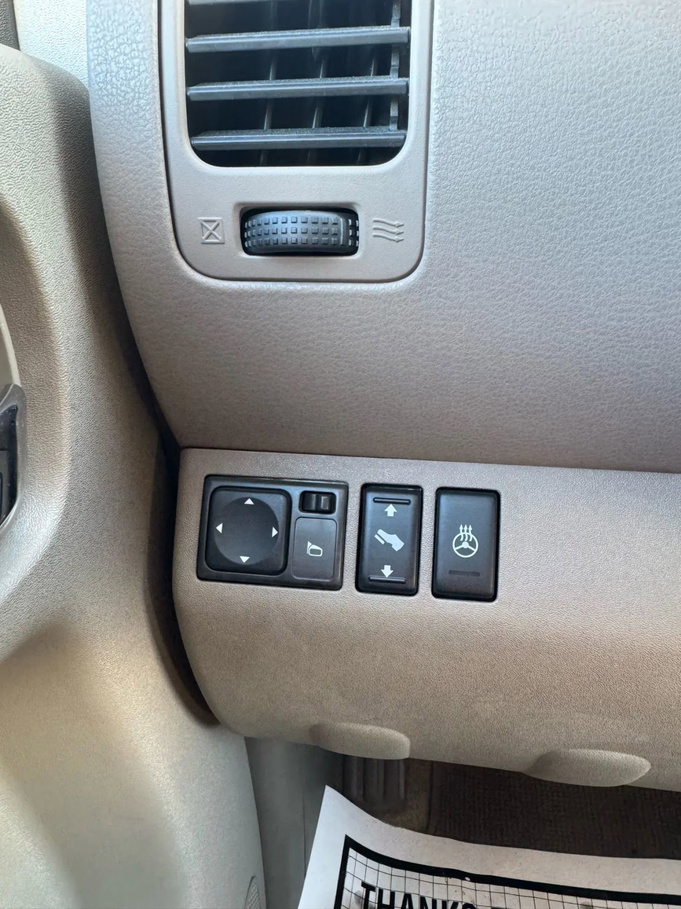 Used 2011 Nissan Pathfinder LE w/ Navigation Pkg image 31