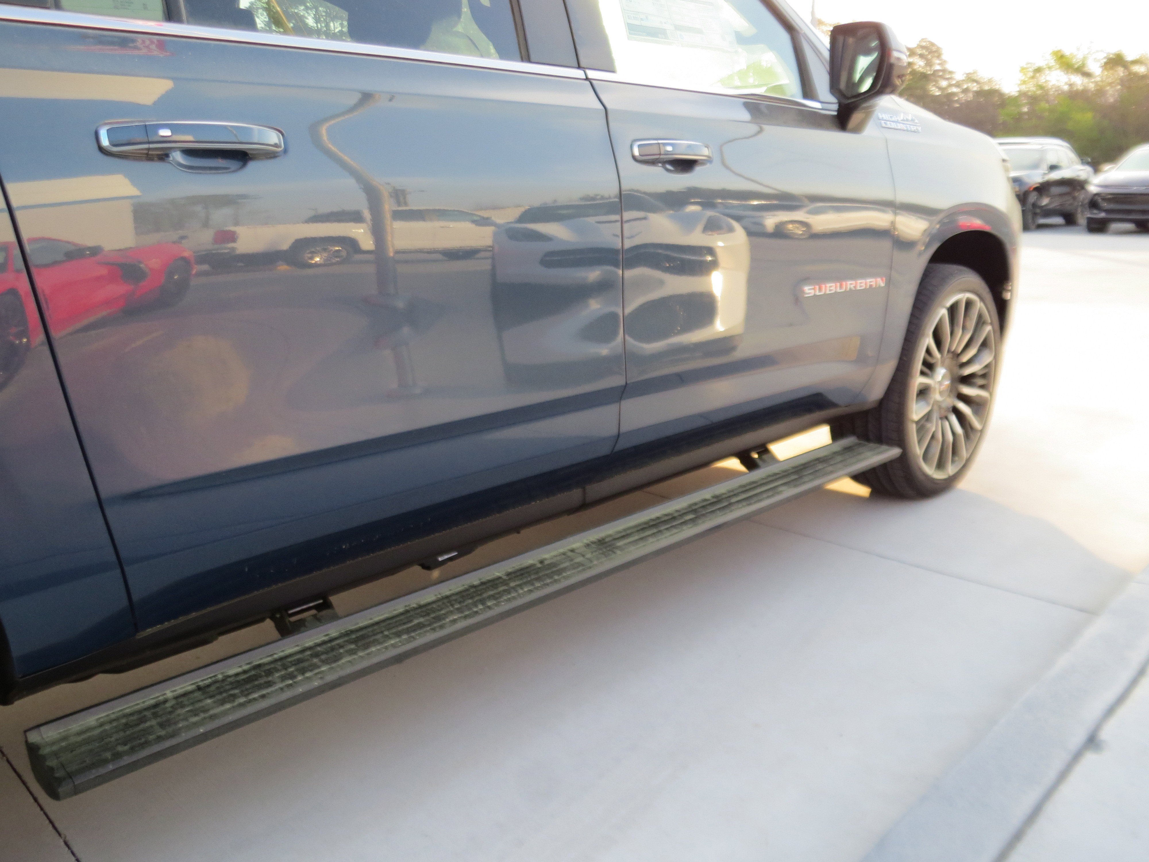 New 2026 Chevrolet Suburban High Country AWD/4WD image 11