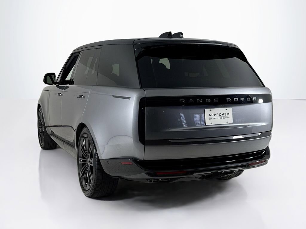 Used 2024 Land Rover Range Rover SE AWD/4WD image 3