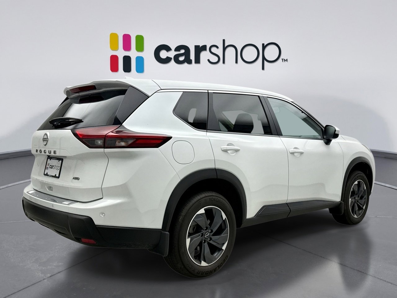 Used 2025 Nissan Rogue SV image 5