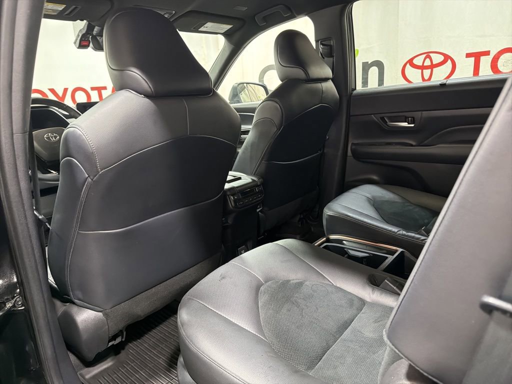 Used 2024 Toyota Grand Highlander AWD Hybrid image 19