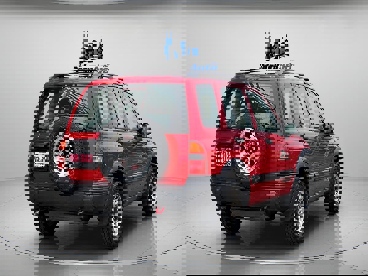 Used 2002 Chevrolet Tracker ZR2 image 4