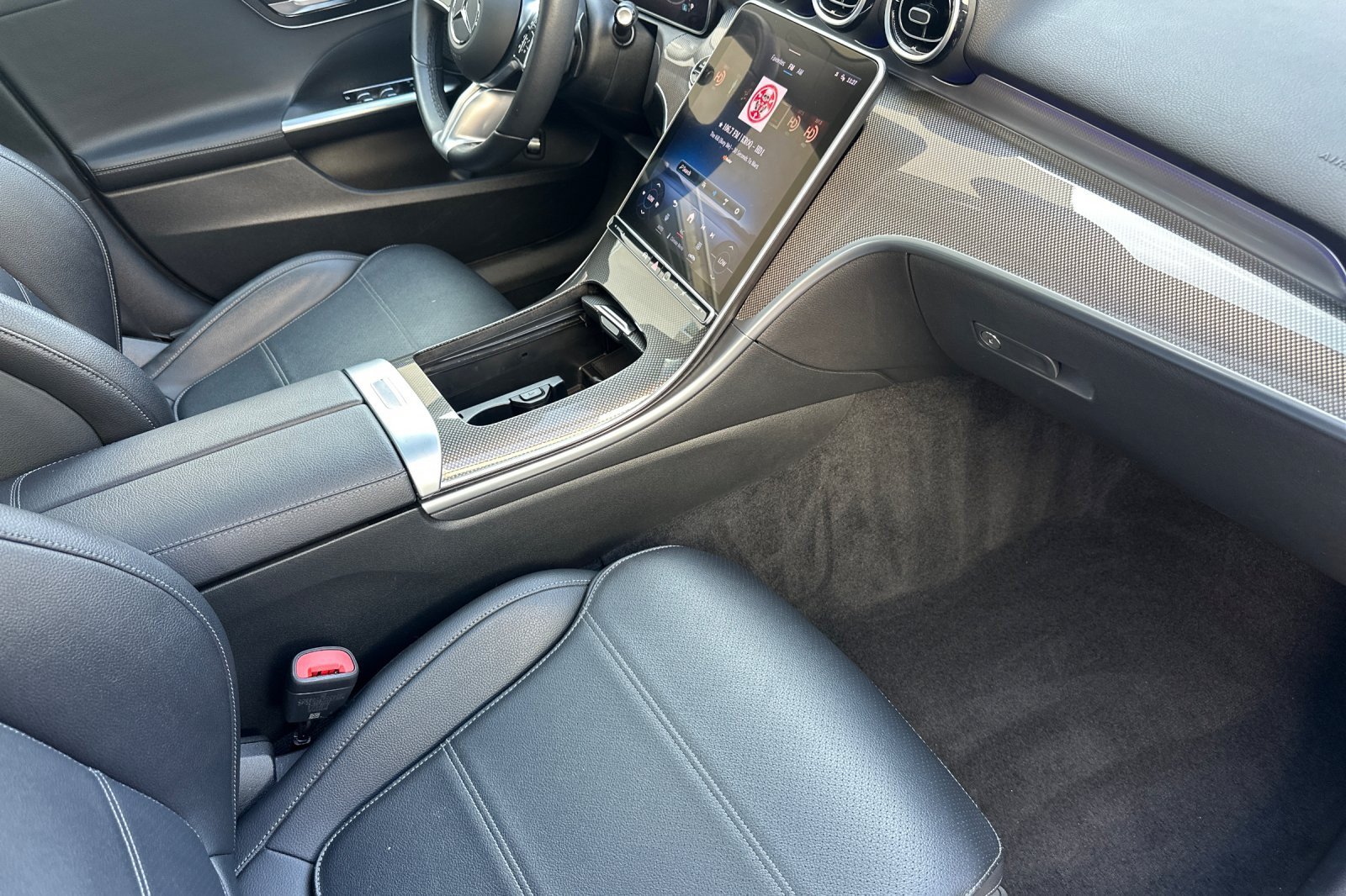 Used 2022 Mercedes-Benz C 300 Sedan image 14