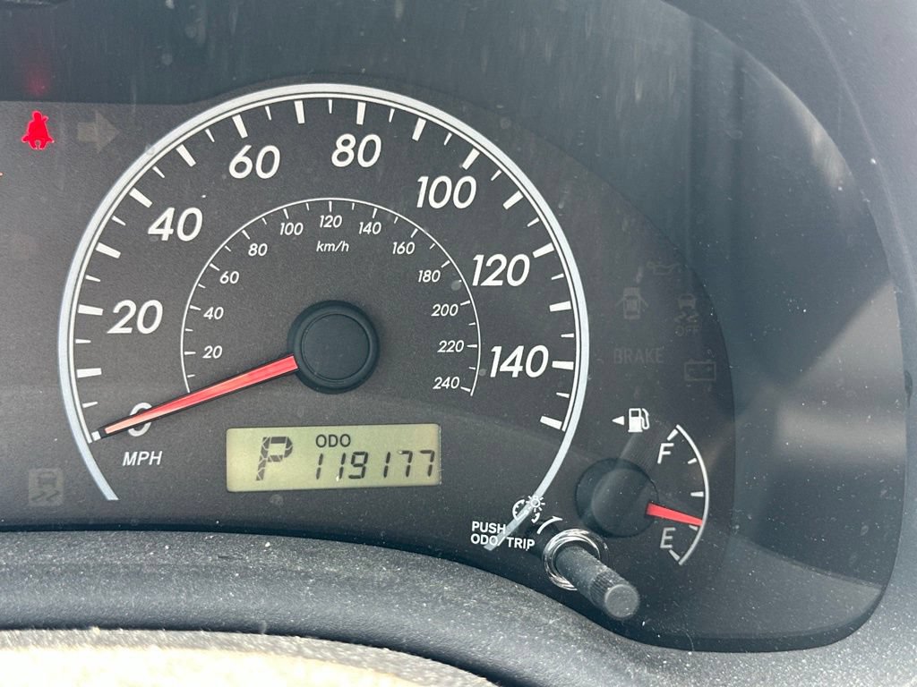 Used 2012 Toyota Corolla L FWD image 27