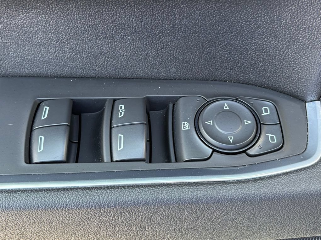 Used 2025 Chevrolet Silverado 1500 LT Trail Boss AWD/4WD image 39