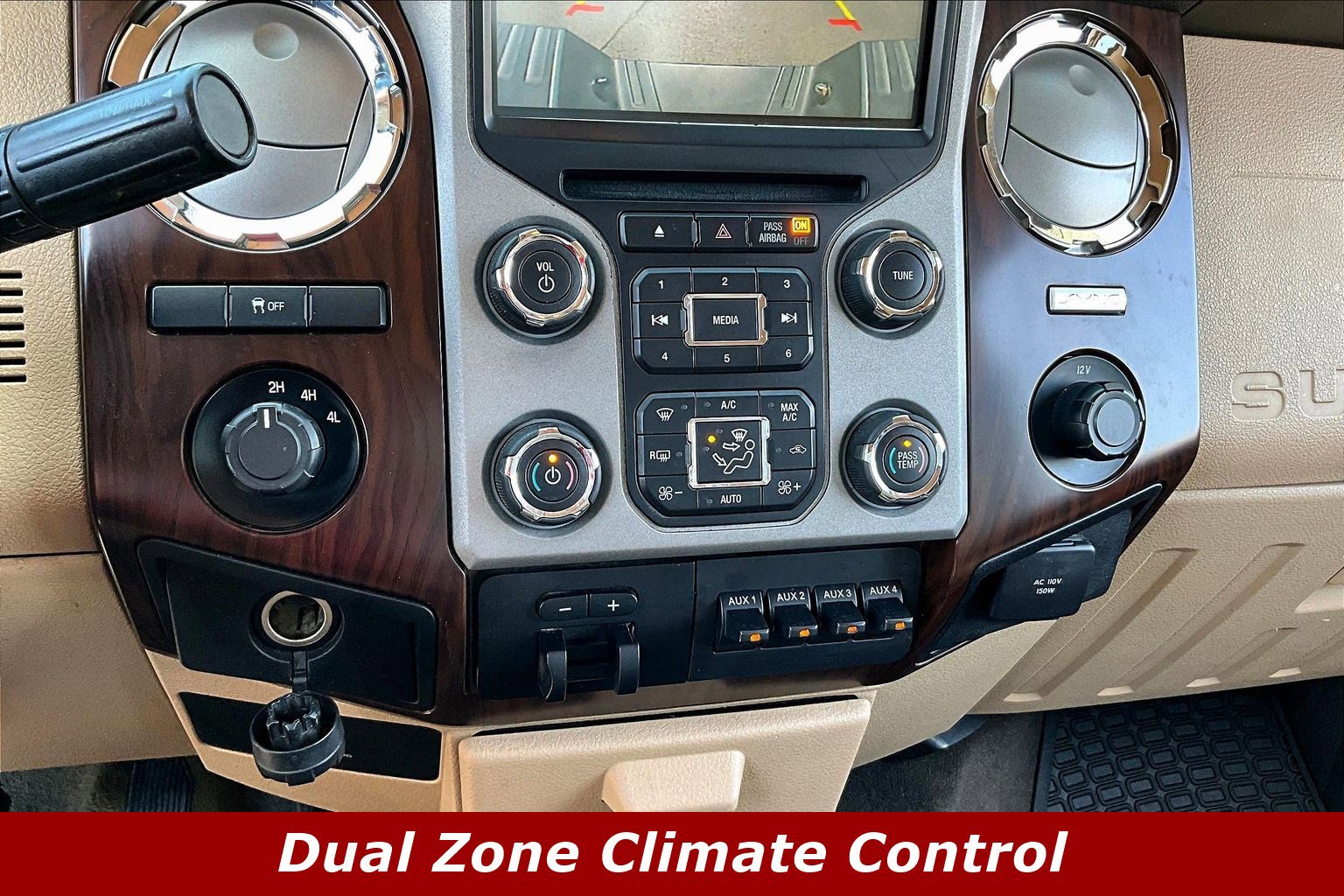 Used 2016 Ford F250 Lariat w/ Lariat Interior Package image 15