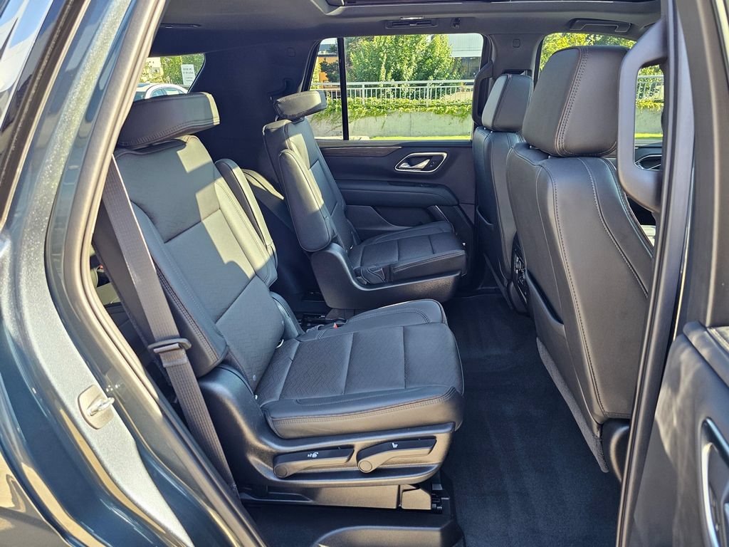 Used 2021 Chevrolet Tahoe High Country w/ Premium Package AWD/4WD image 12