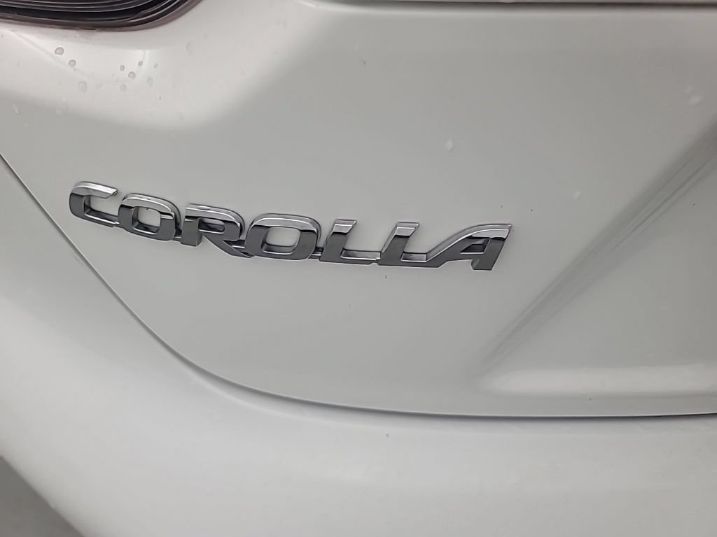 Used 2024 Toyota Corolla LE FWD image 11
