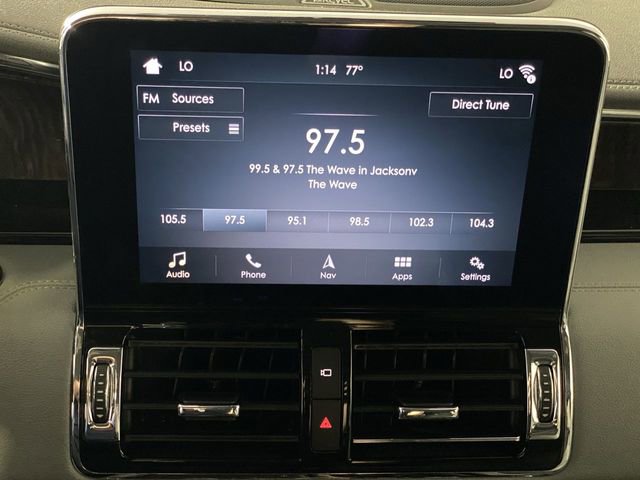 Used 2018 Lincoln Navigator Select AWD/4WD image 12
