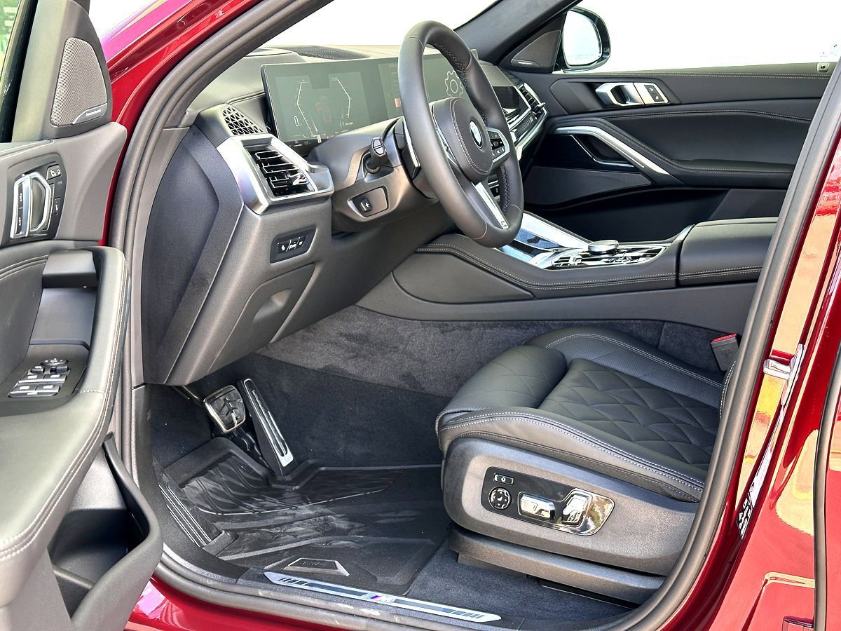 New 2026 BMW X6 xDrive40i w/ Climate Comfort Package image 10