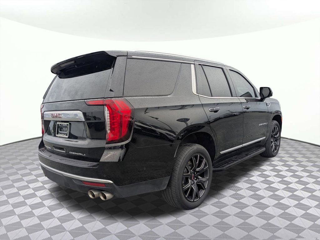 Used 2024 GMC Yukon Denali w/ Advanced Technology Package image 3