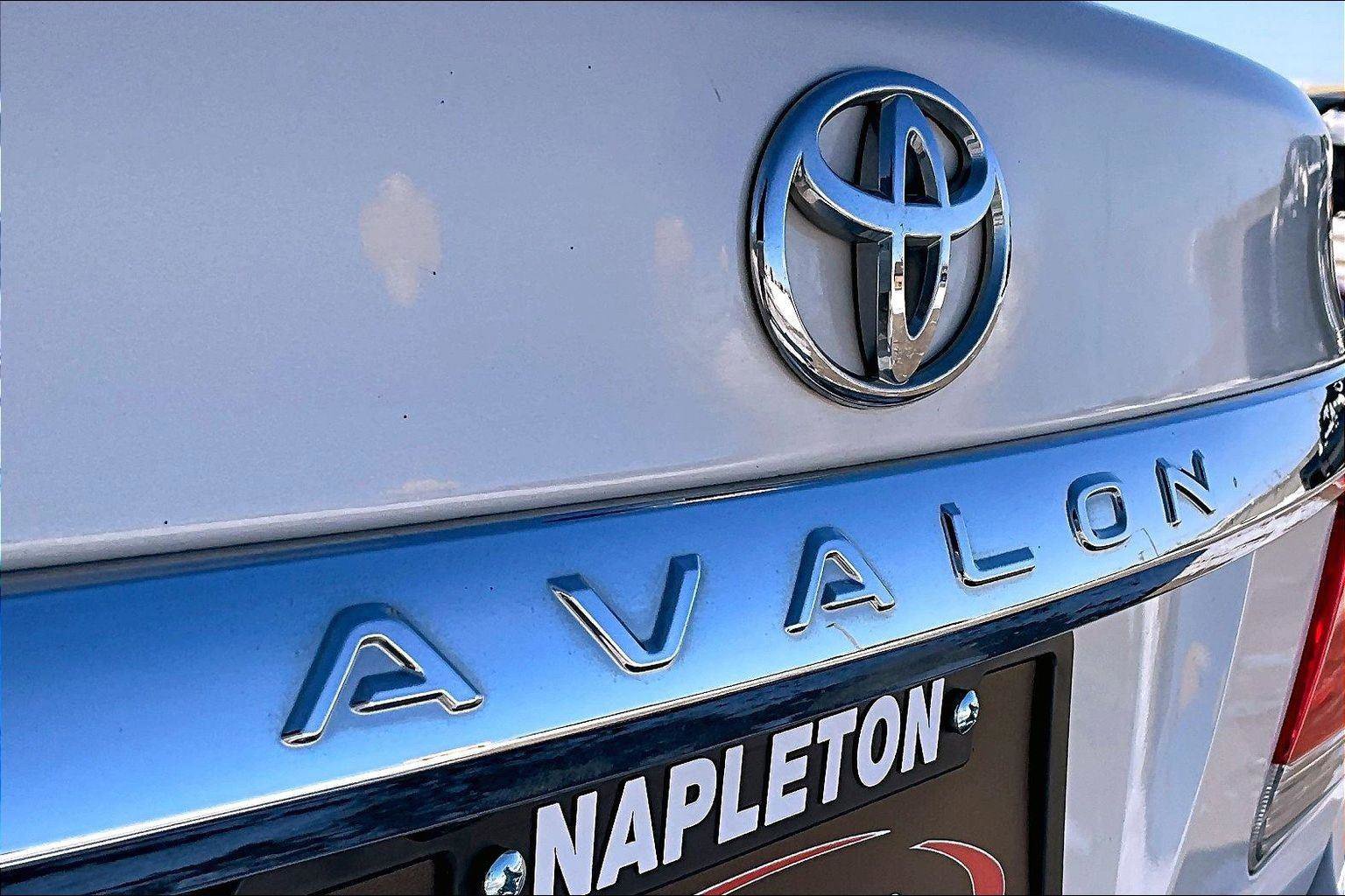 Used 2012 Toyota Avalon 4DR SDN image 9