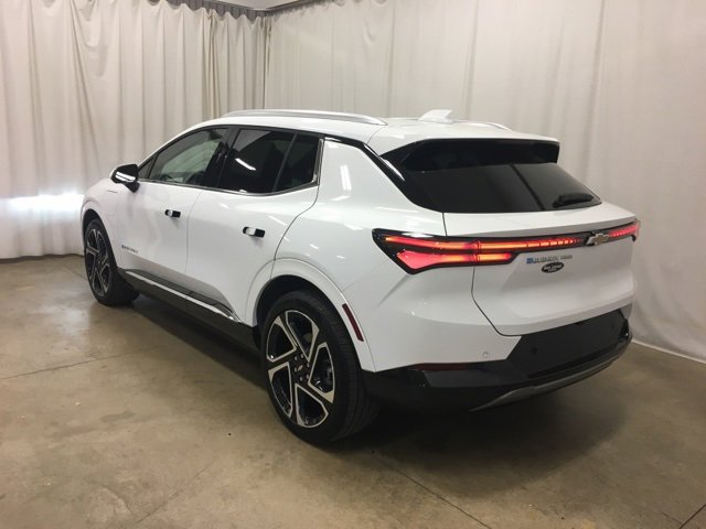 Used 2024 Chevrolet Equinox EV LT image 6
