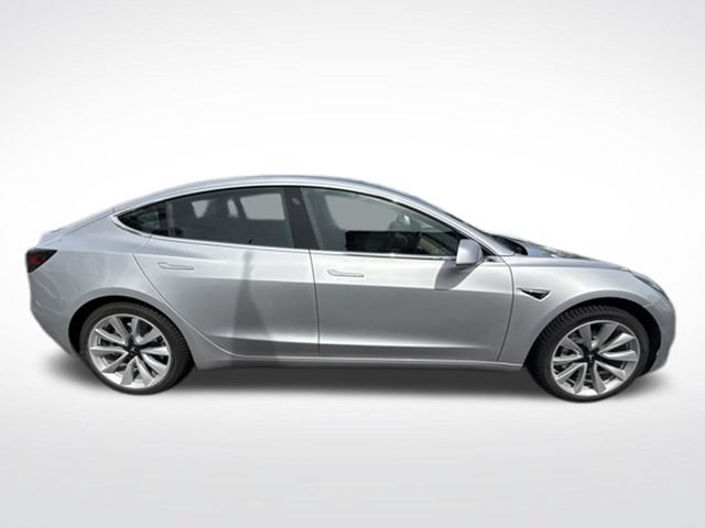 Used 2018 Tesla Model 3 Long Range RWD image 2