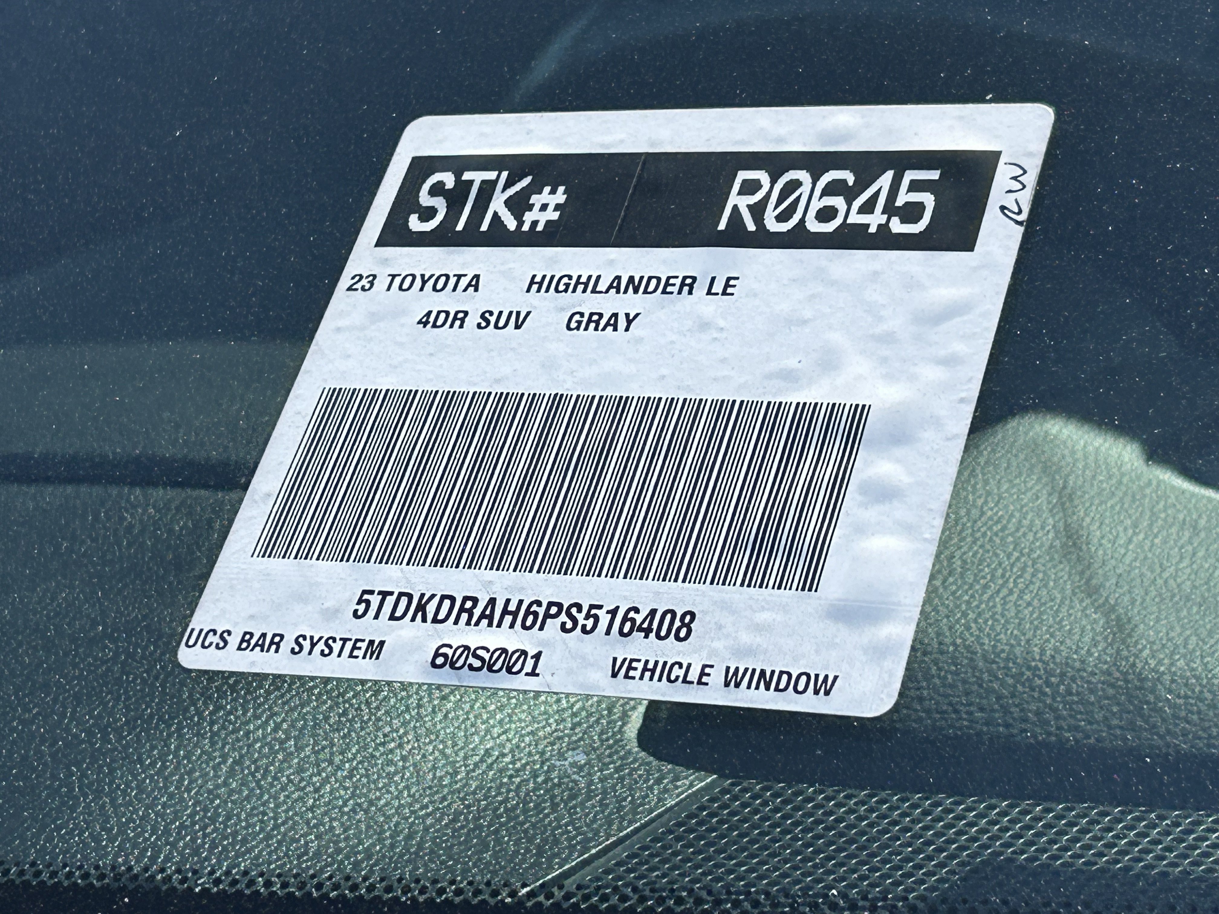 Certified 2023 Toyota Highlander LE FWD image 33