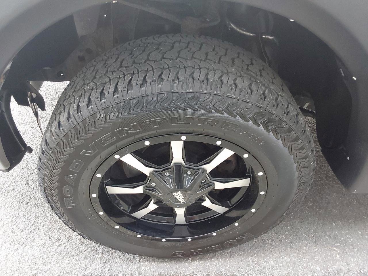 Used 2013 Ford F150 XLT w/ Mid Equipment Group RWD image 12