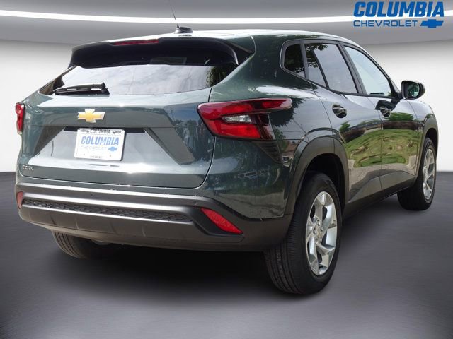 New 2026 Chevrolet Trax LS w/ LS Convenience Package FWD image 2