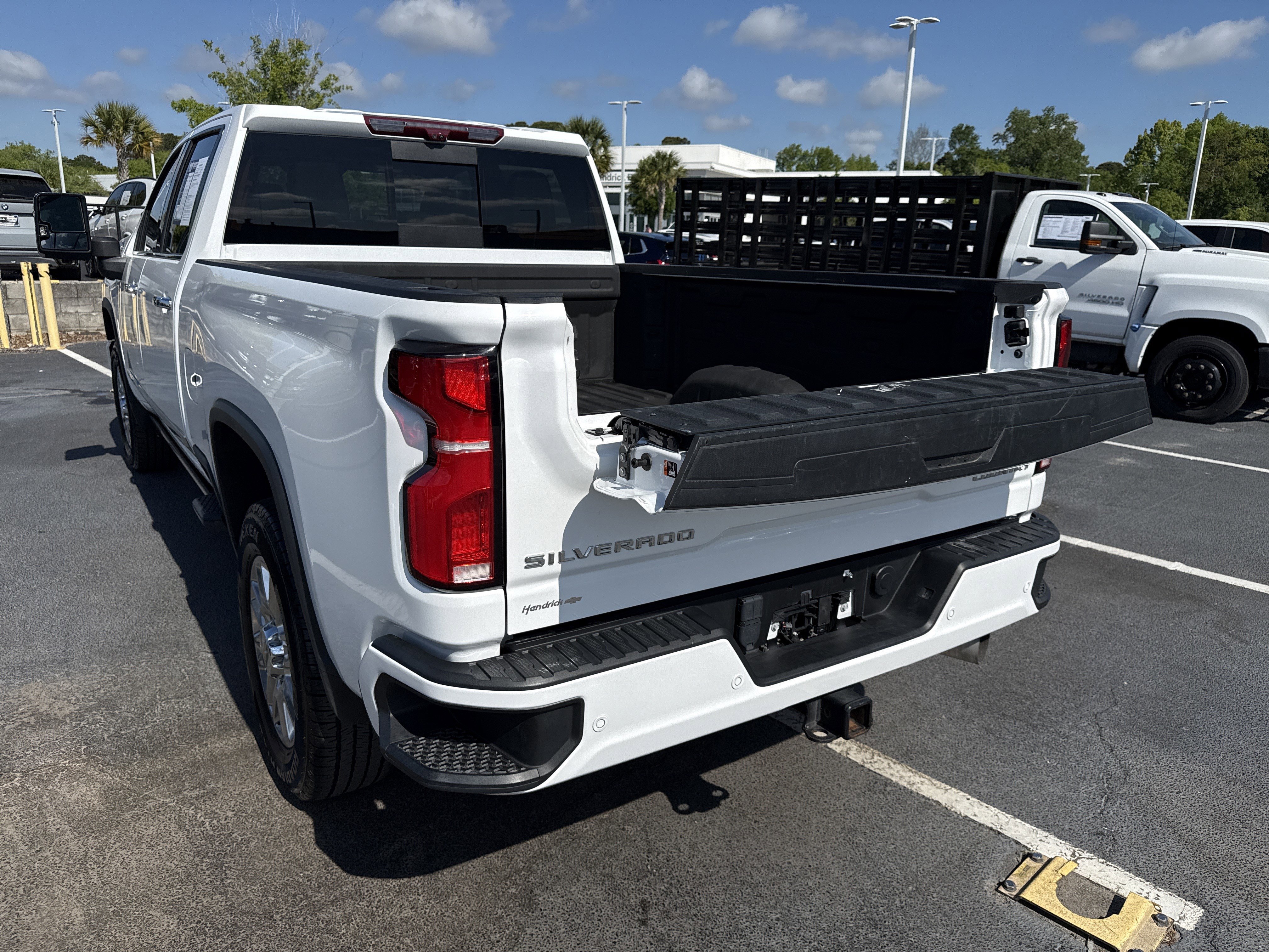 Used 2024 Chevrolet Silverado 2500 High Country w/ Technology Package AWD/4WD image 26