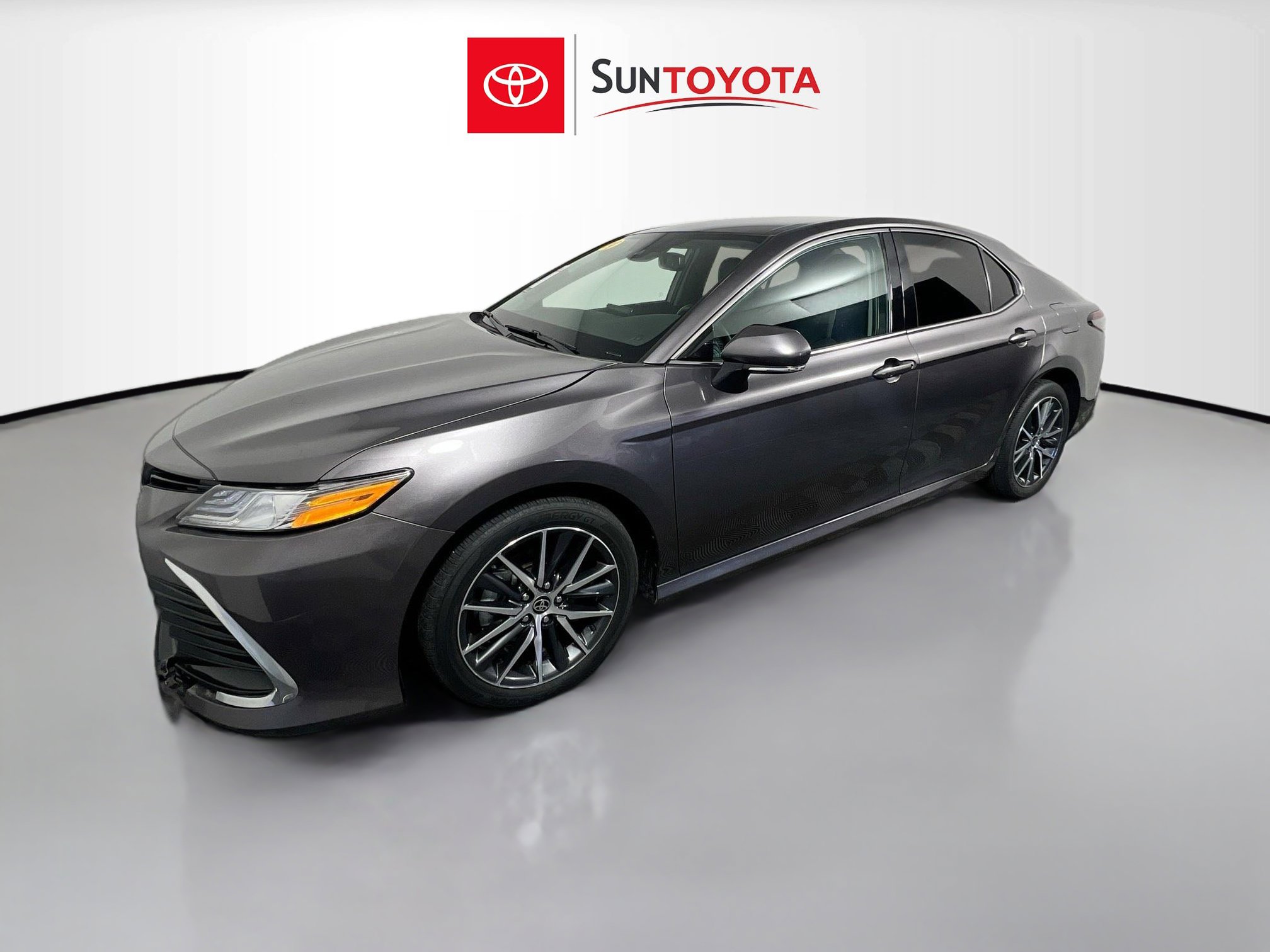 Used 2024 Toyota Camry XLE FWD image 9
