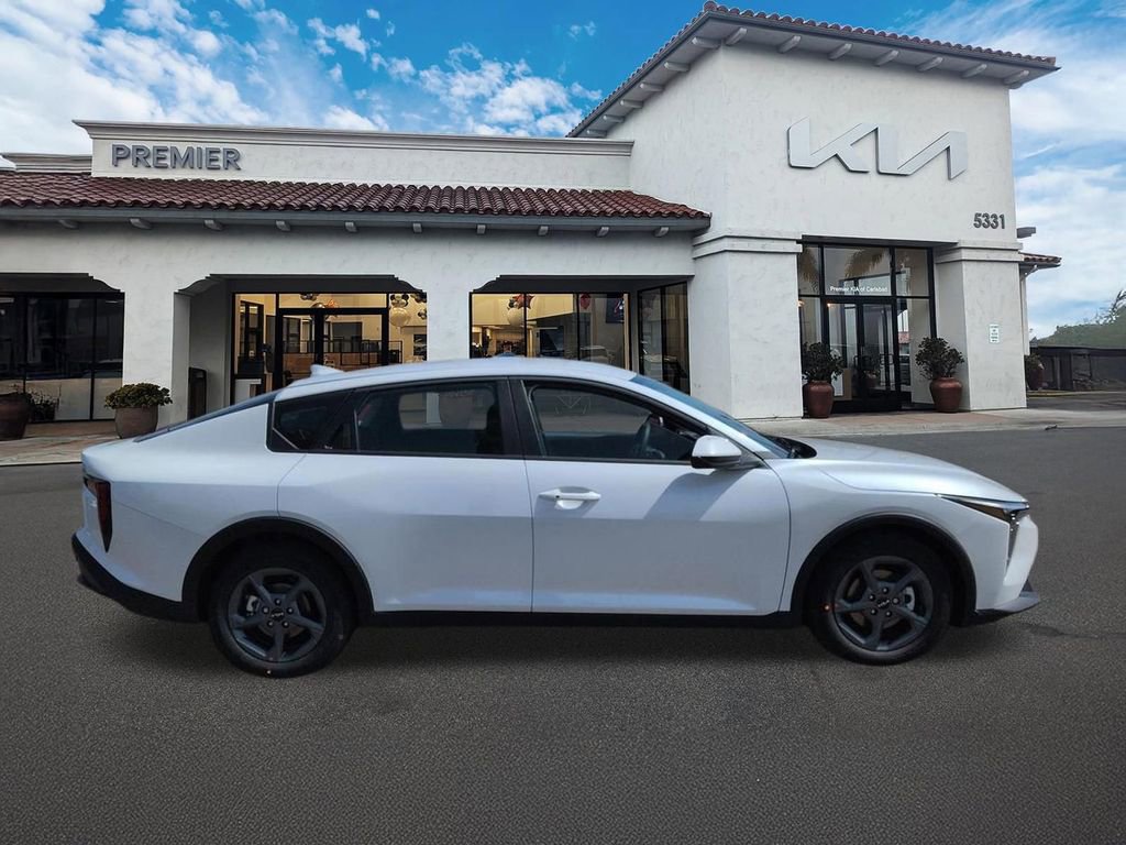 New 2026 Kia K4 FWD image 9