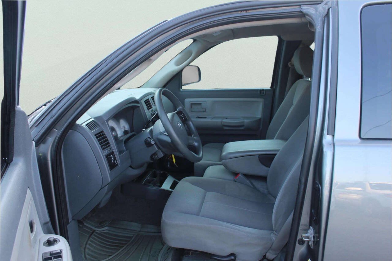 Used 2006 Dodge Dakota SLT w/ Trailer Tow Group AWD/4WD image 7