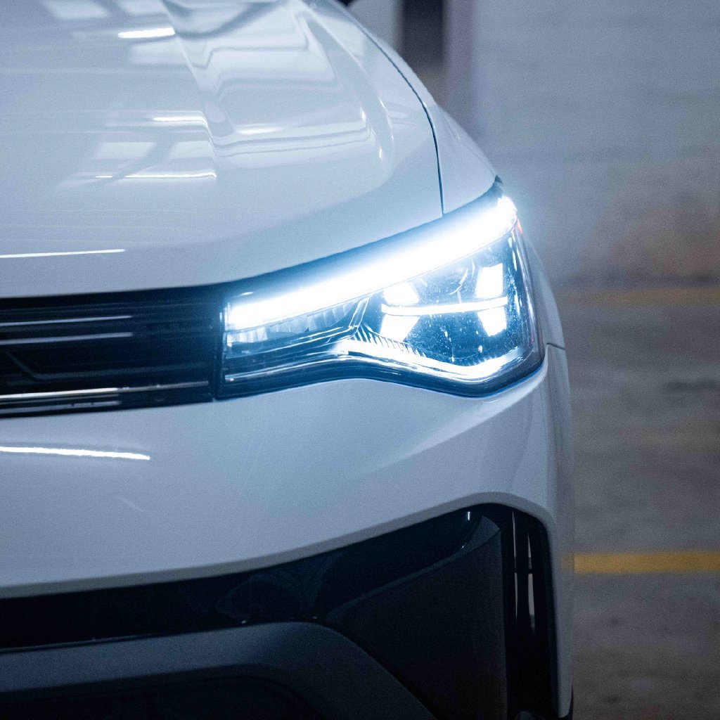 New 2027 Volkswagen Taos Sport AWD/4WD image 3
