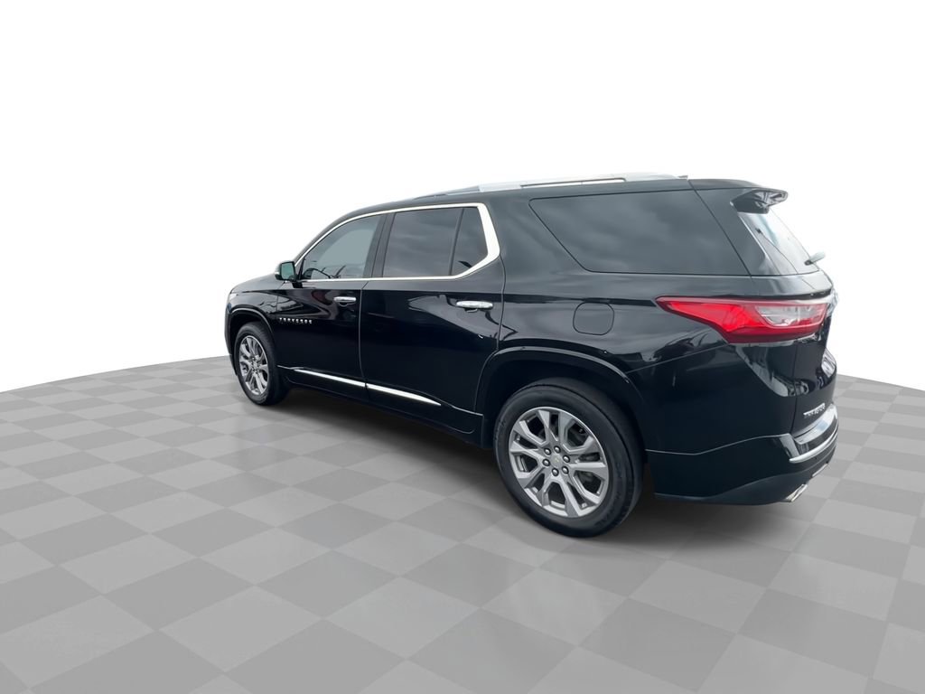 Used 2018 Chevrolet Traverse Premier w/ Driver Confidence II Package FWD image 5
