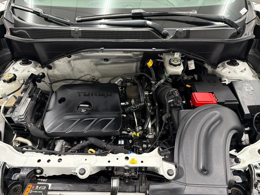 Used 2020 Buick Encore GX Essence w/ Experience Buick Package FWD image 35