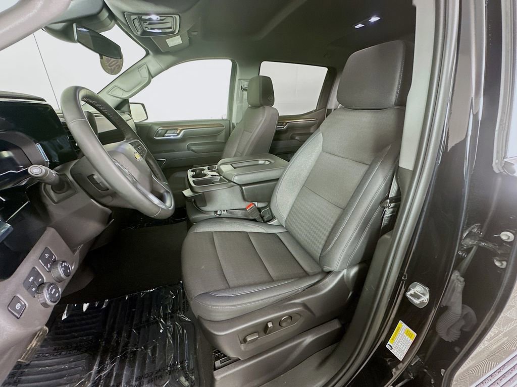 Used 2024 Chevrolet Silverado 1500 LT image 28