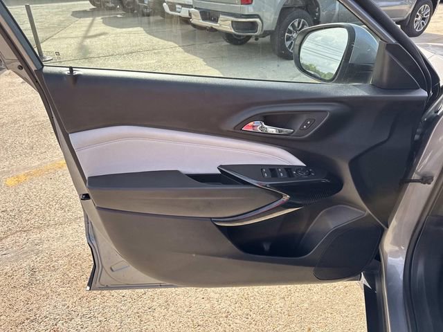 Used 2025 Chevrolet Trax LT w/ LT Convenience Package FWD image 41