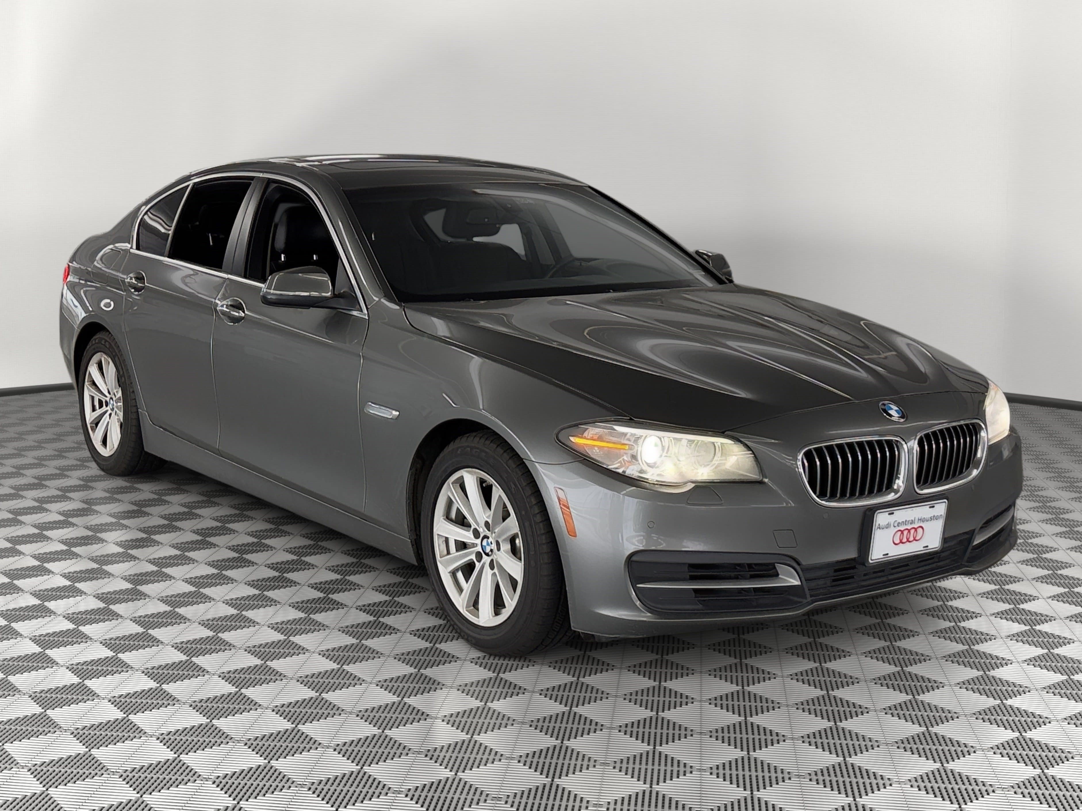 Used 2014 BMW 528i Sedan RWD image 7