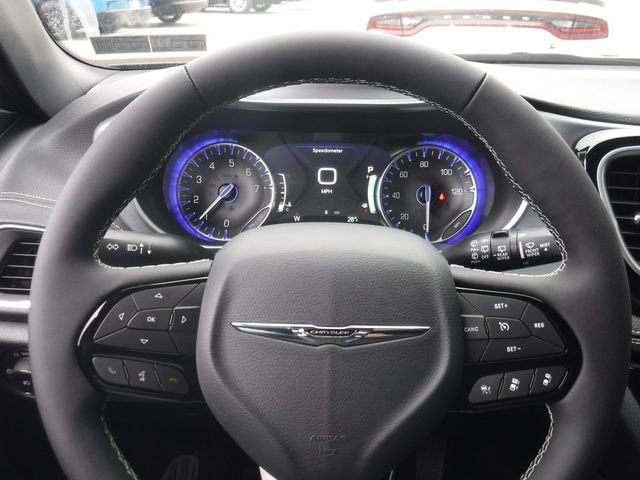 New 2026 Chrysler Pacifica Limited w/ S Appearance Package AWD/4WD image 38